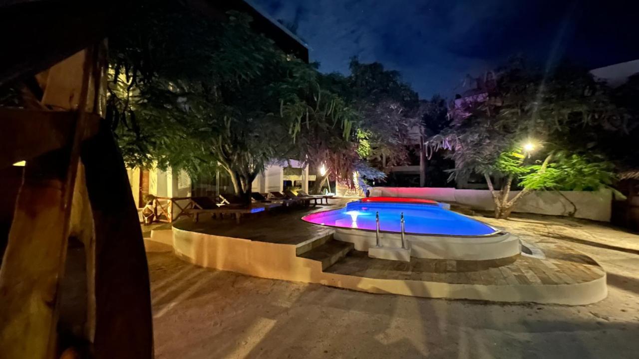 Double A Nungwi Beach Hotel Exterior photo